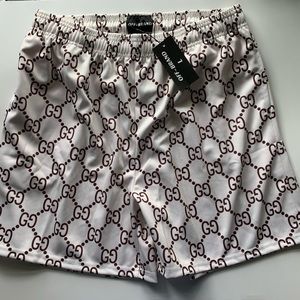NWT. -   OFF _ Brand  Shorts.